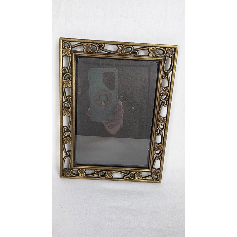 Vintage Style Bronze Tone Metal Ivy Leaves 5x7 Picture Frame Tabletop Easel